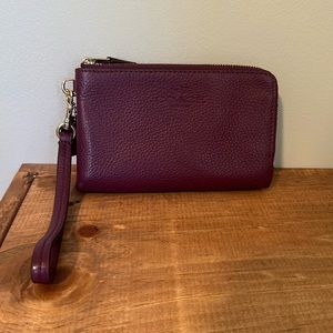 Coach Double Corner Zip Wristlet